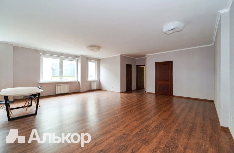 За двушку — больше $100 000. Обзор жилья в «Каскаде»