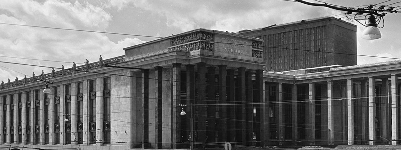 Постконструктивизм 30-х: от сталинского Дворца Советов до метро