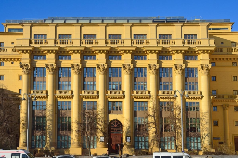 Постконструктивизм 30-х: от сталинского Дворца Советов до метро